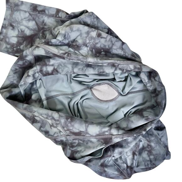 Athleta Salutation Stash Pocket II Printed 7/8 Leggings Tie Dye Blue Gray 2X - Picture 3 of 5
